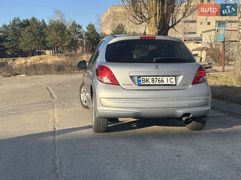 Хетчбек Peugeot 207 2009 в Вараші фото 7 Хетчбек Peugeot 207 2009 в Вараші