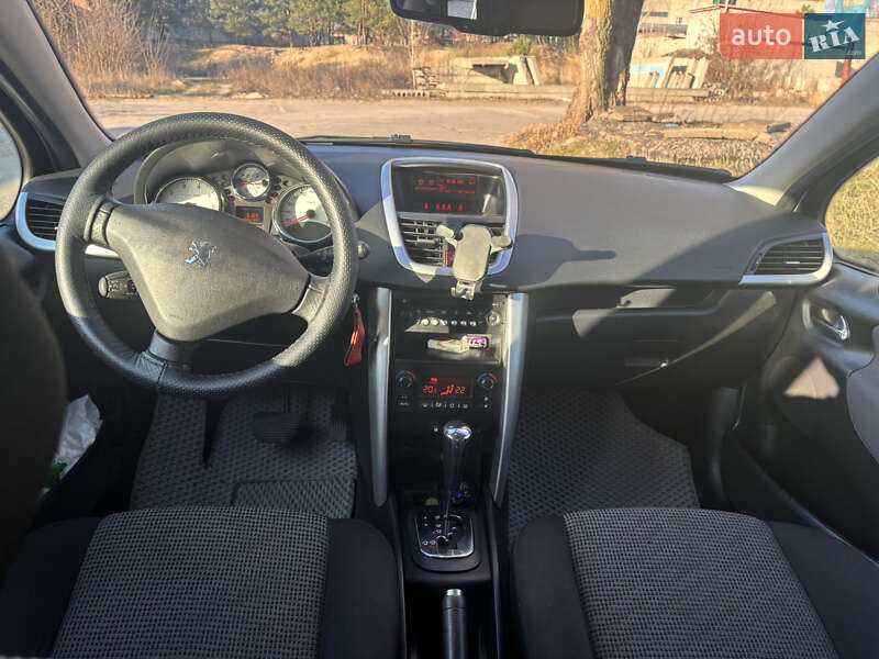 Хетчбек Peugeot 207 2009 в Вараші фото 20 Хетчбек Peugeot 207 2009 в Вараші