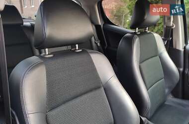 Хэтчбек Peugeot 207 2012 в 
