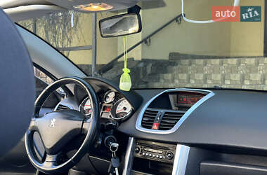 Кабриолет Peugeot 207 2009 в 