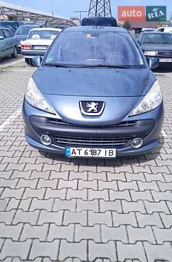 Хэтчбек Peugeot 207 2007 в 