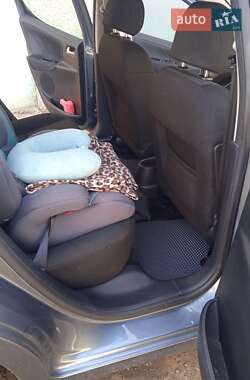 Хэтчбек Peugeot 207 2007 в 