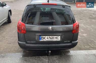 Хэтчбек Peugeot 207 2008 в 