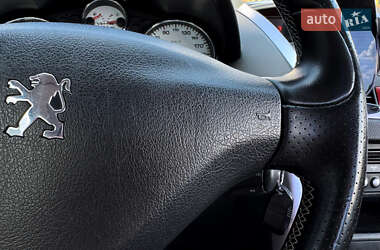 Кабриолет Peugeot 207 2007 в 