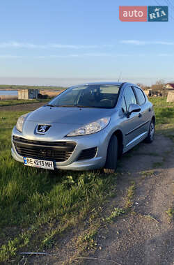 Хетчбек Peugeot 207 2010 в 
