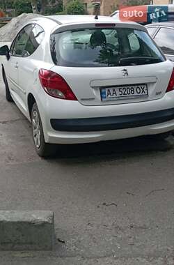 Хетчбек Peugeot 207 2012 в 