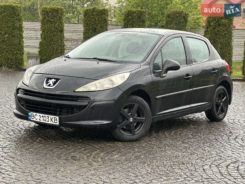 Хетчбек Peugeot 207 2009 в Жовкві