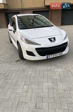 Хетчбек Peugeot 207 2010 в 