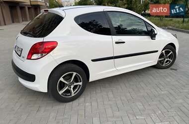 Хэтчбек Peugeot 207 2010 в Калуше