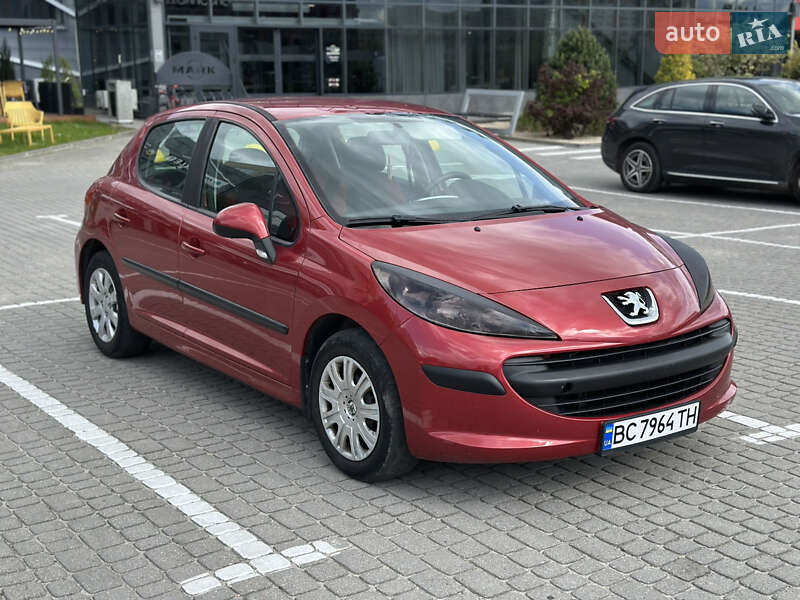 Хетчбек Peugeot 207 2006 в 