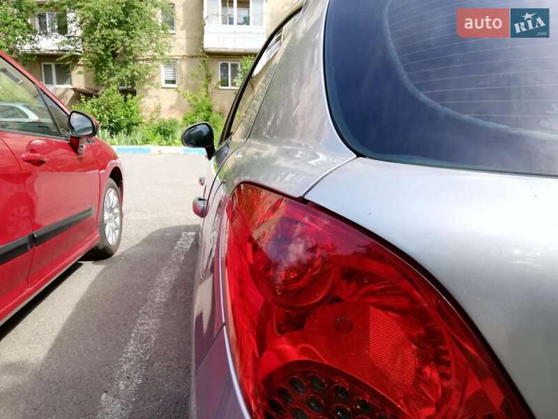 Хэтчбек Peugeot 207 2006 в Ужгороде