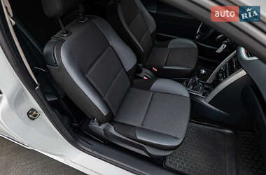 Хетчбек Peugeot 207 2011 в 