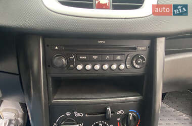 Хетчбек Peugeot 207 2007 в 
