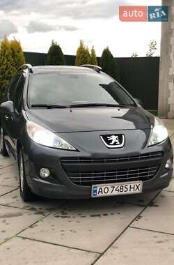 Универсал Peugeot 207 2011 в Хусте
