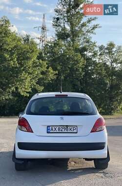 Хэтчбек Peugeot 207 2012 в 