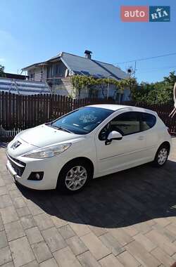 Хэтчбек Peugeot 207 2011 в 