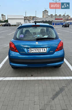 Хэтчбек Peugeot 207 2008 в 