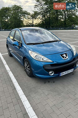 Хэтчбек Peugeot 207 2008 в 