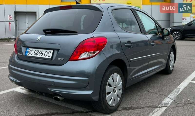 Хэтчбек Peugeot 207 2010 в Львове