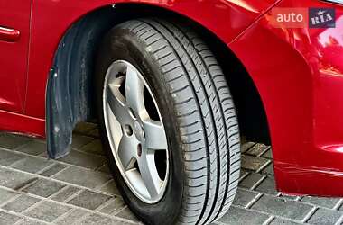 Хэтчбек Peugeot 207 2010 в 