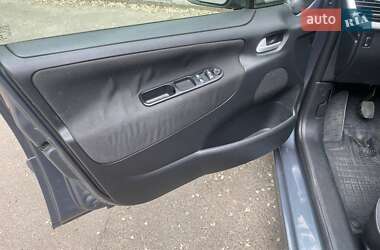 Хэтчбек Peugeot 207 2011 в 