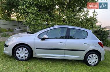Хэтчбек Peugeot 207 2007 в 