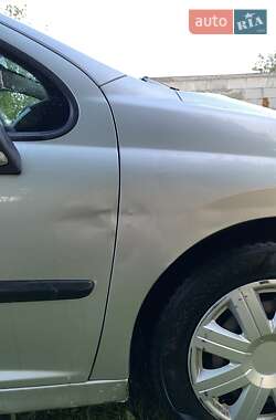 Хэтчбек Peugeot 207 2007 в 
