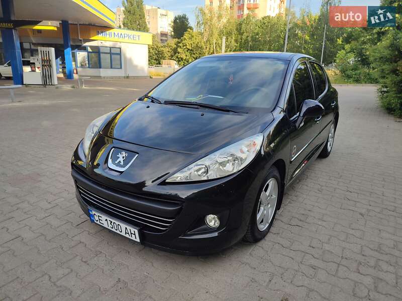 Хетчбек Peugeot 207 2011 в Чернівцях