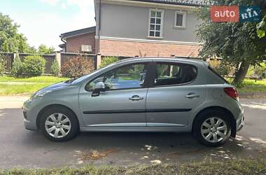 Хетчбек Peugeot 207 2010 в 