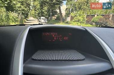 Хетчбек Peugeot 207 2010 в 