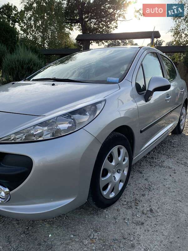 Хетчбек Peugeot 207 2008 в Калуші
