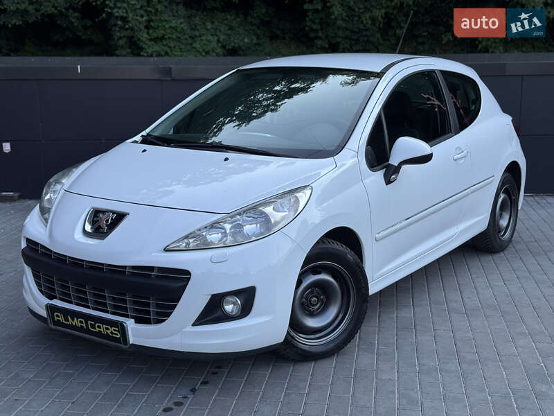 Хетчбек Peugeot 207 2011 в Києві