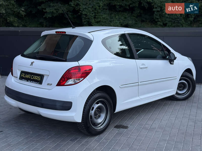 Хетчбек Peugeot 207 2011 в Києві