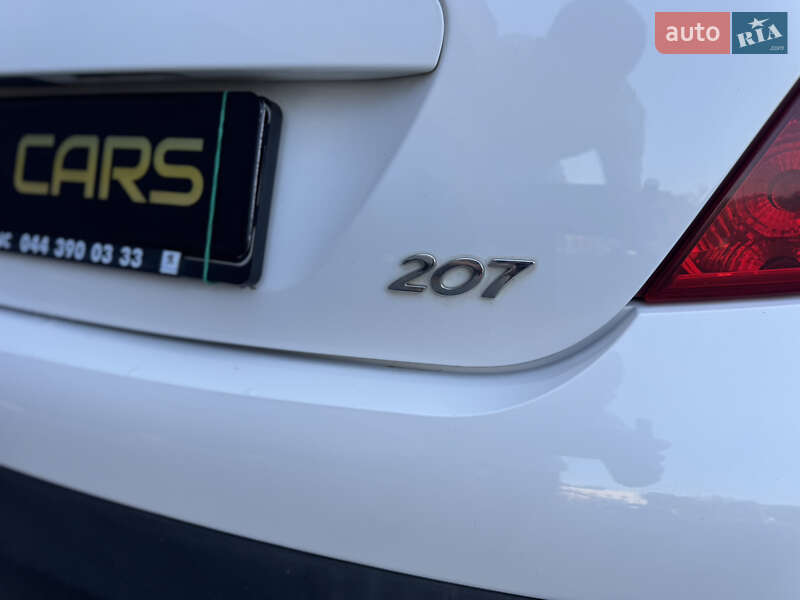 Хетчбек Peugeot 207 2011 в Києві