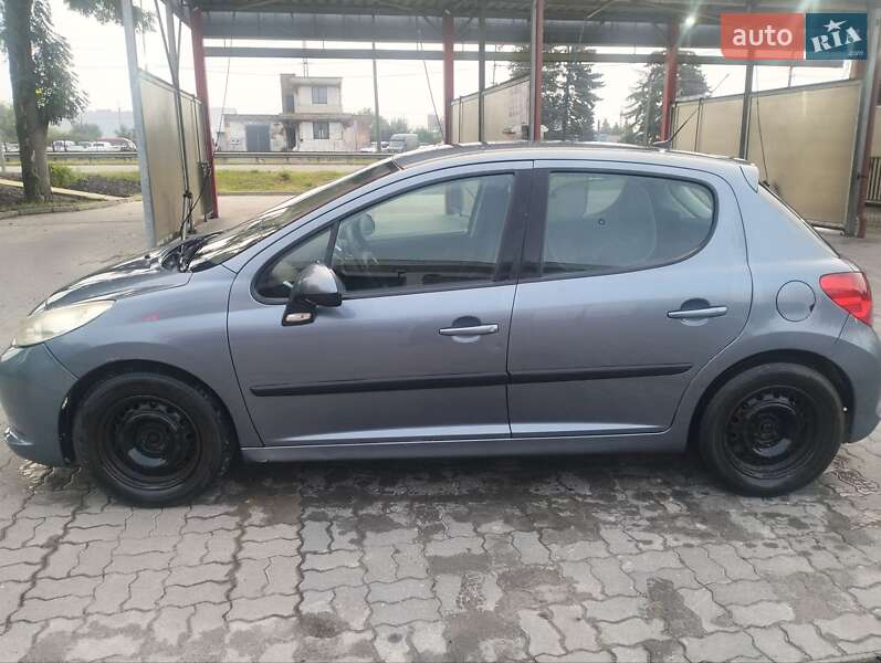 Хэтчбек Peugeot 207 2008 в Львове