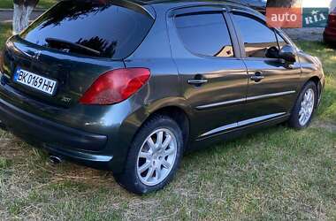 Хетчбек Peugeot 207 2008 в Рівному