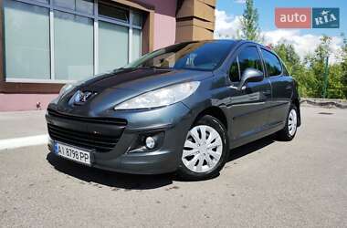 Хэтчбек Peugeot 207 2010 в Василькове