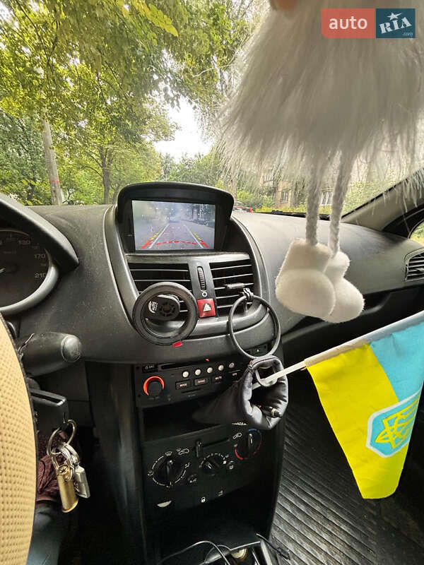 Хэтчбек Peugeot 207 2008 в Днепре