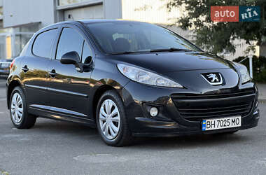 Хетчбек Peugeot 207 2010 в Києві