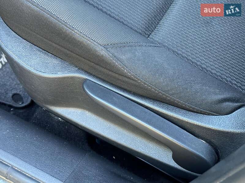 Универсал Peugeot 207 2009 в Виннице