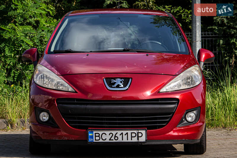 Хэтчбек Peugeot 207 2010 в Львове