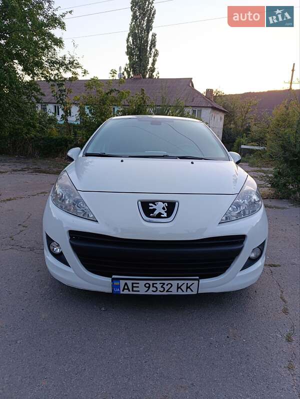 Хэтчбек Peugeot 207 2011 в Кривом Роге фото 2 Хэтчбек Peugeot 207 2011 в Кривом Роге