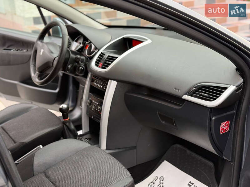 Універсал Peugeot 207 2011 в Летичіві