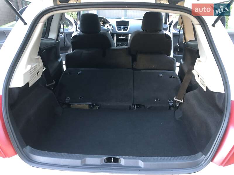 Хетчбек Peugeot 207 2007 в Стрию