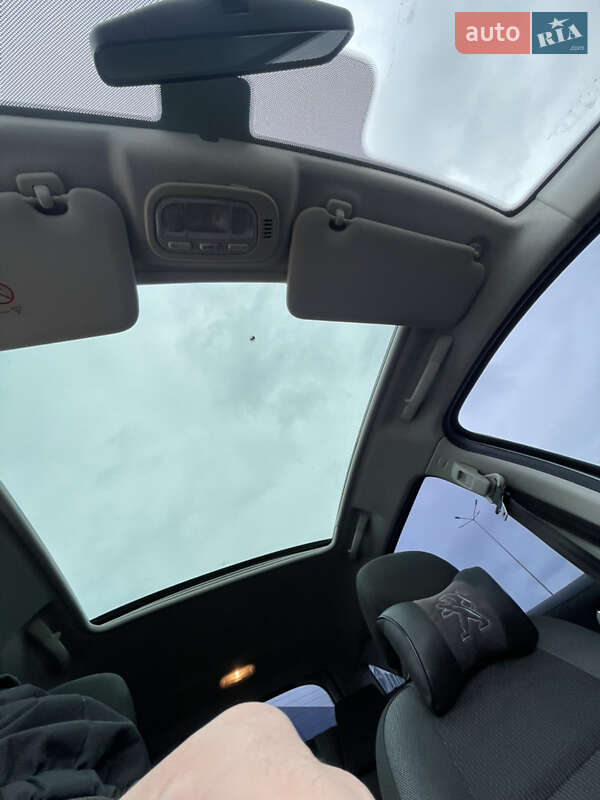 Універсал Peugeot 207 2011 в Ковелі