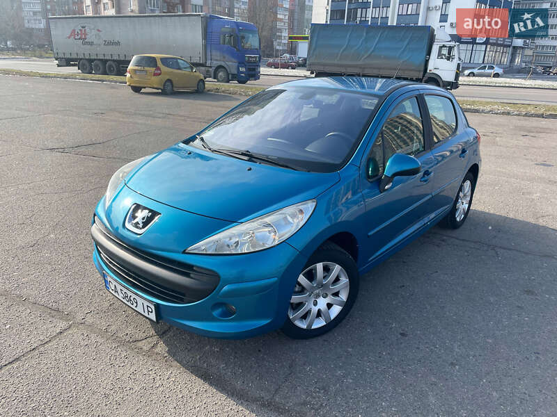 Хетчбек Peugeot 207 2006 в Черкасах