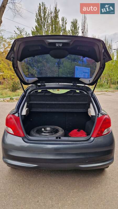 Хэтчбек Peugeot 207 2010 в Николаеве