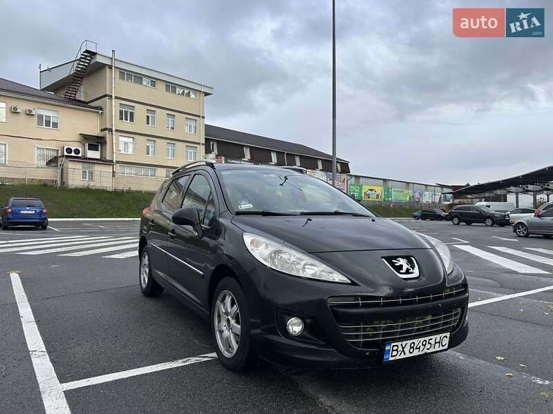 Универсал Peugeot 207 2011 в Виннице