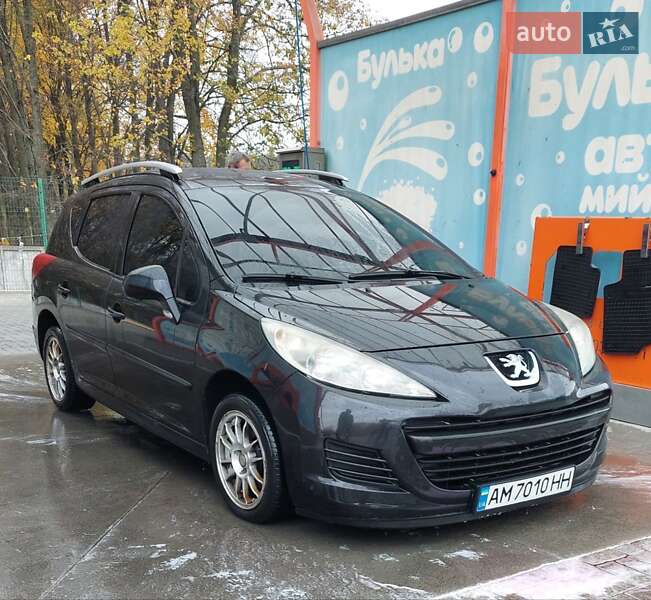 Peugeot 207 2010 Peugeot 207 2010