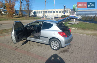 Хэтчбек Peugeot 207 2009 в 